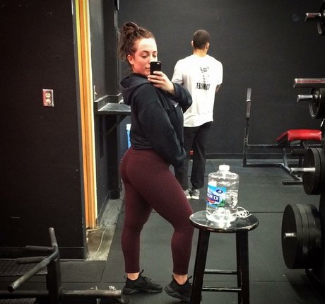 アジアンタトゥー OnlyFans 無料セクシー 写真