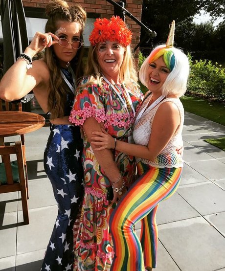 ジーンズのお尻OnlyFans アートポルノ 画像