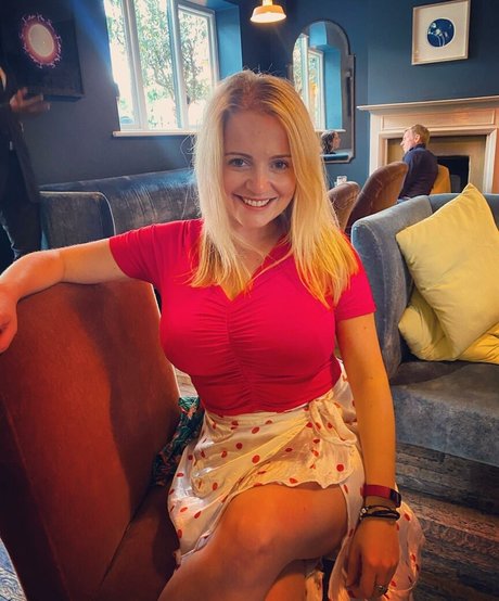 Kirsty Eccleston 限定スター 画像