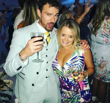 水中オンリーファン 無料xxx 画像