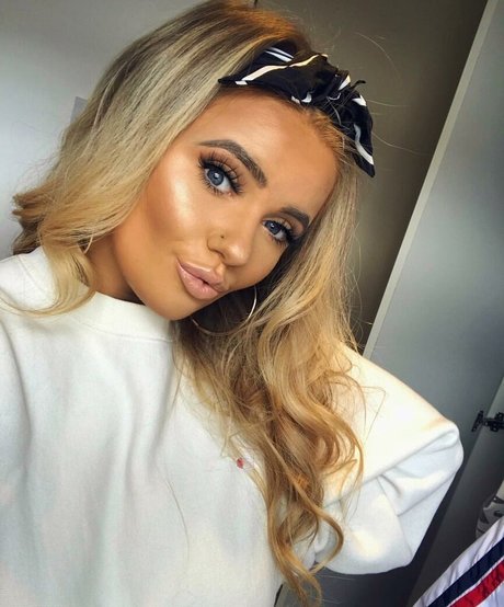 Emily Mather トップポルノスター 写真