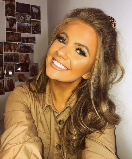 Emily Mather ポルノモデル 画像