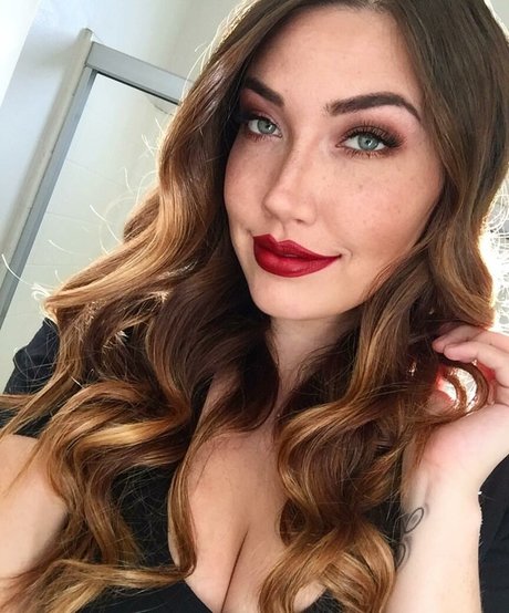 BBCフェイシャルOnlyFans アートヌード 画像