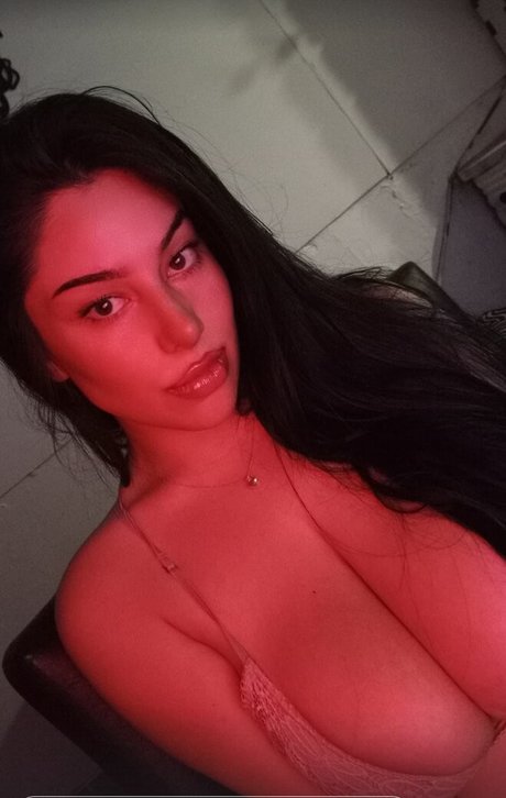 Milagros Villanueva ホットなポルノスター 写真