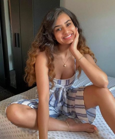 ruhana x ヌードモデル ギャラリー