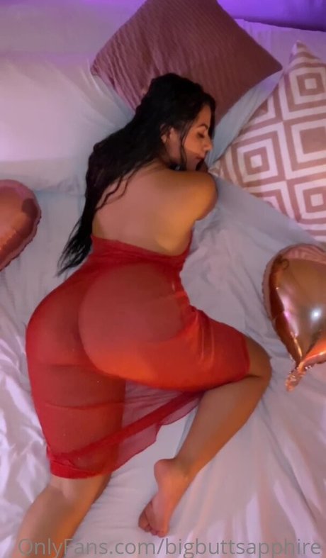 Ms Sapphire セクシーなポルノスター ギャラリー