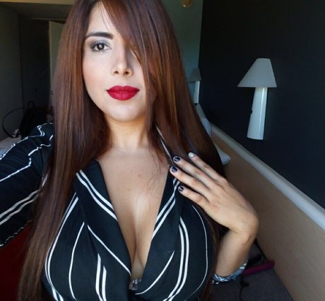 妻のアナルOnlyFans アートヌード 写真