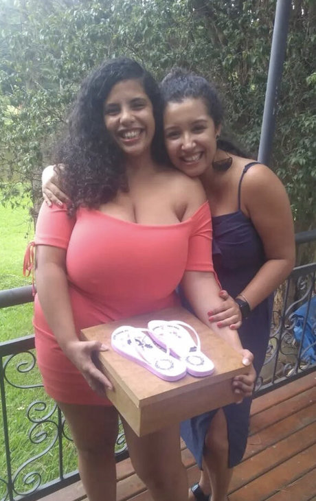 ナイロン足 OnlyFans アートヌード 写真