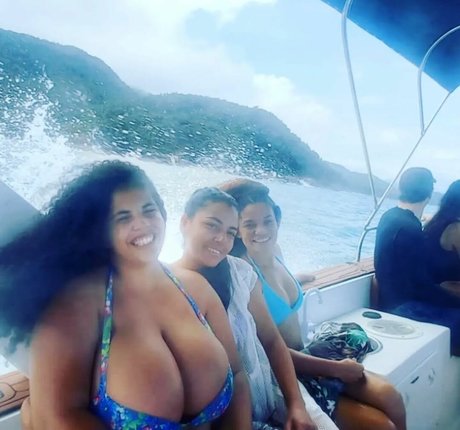 Mayla Coimbra 完璧なモデル 写真