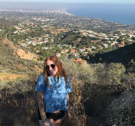 小人エボニーOnlyFans 裸 写真