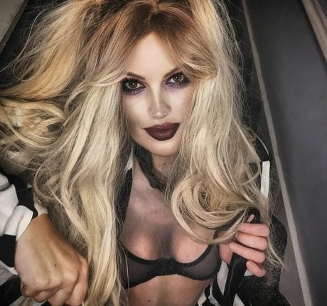 Vicki Walker アートスター 画像