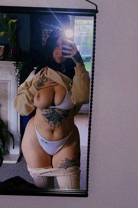 フランスのアナルOnlyFans エロチック 画像