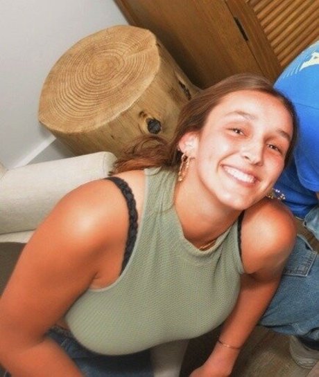 女装オンリーファン ホットヌード 画像