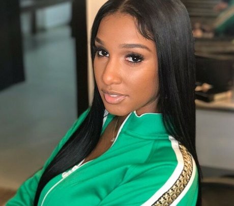 Realamarie ポルノモデル 画像