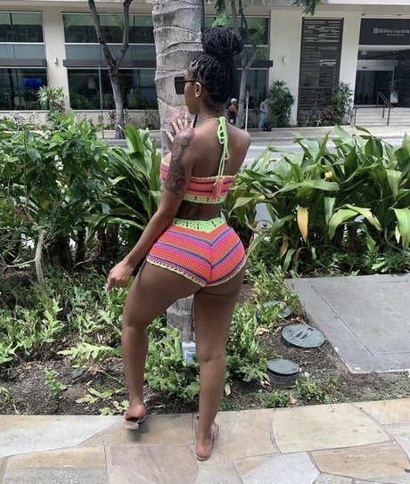 Realamarie ポルノスター ヌード 写真