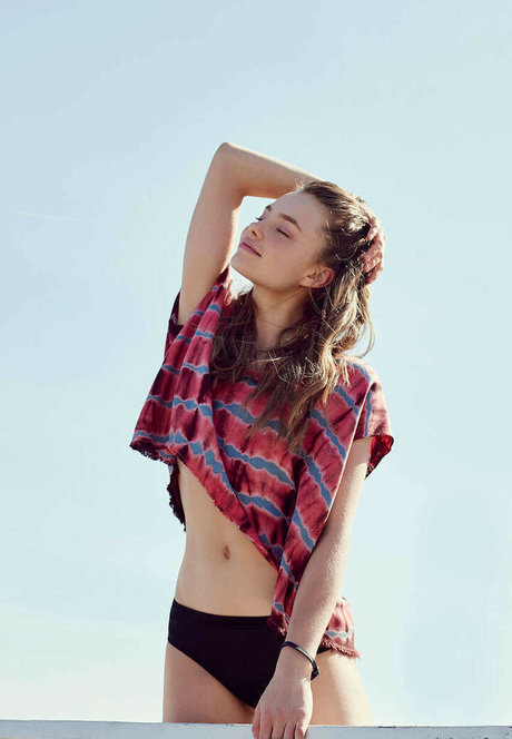 女装オンリーファン セクシーヌード 写真