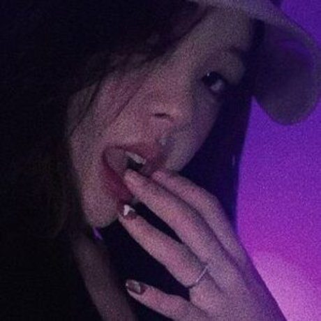 Luna Hwang スター ヌード 画像
