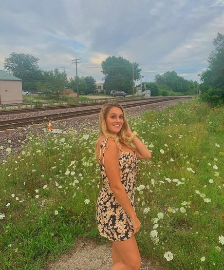 Gracie Diewald ポルノスター ギャラリー