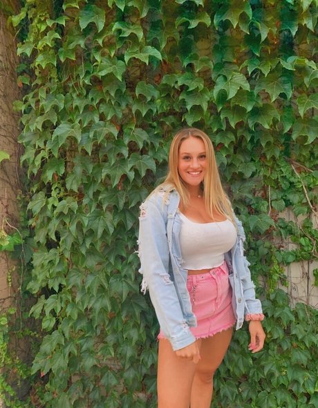 Gracie Diewald トップモデル アーカイブ