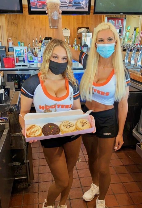 ニューハーフ ドミナトリックス OnlyFans アートxxx 写真