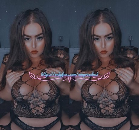 amyroseleal ポルノモデル 写真