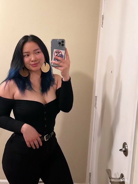 ビキニストリップOnlyFans 無料ヌード 写真