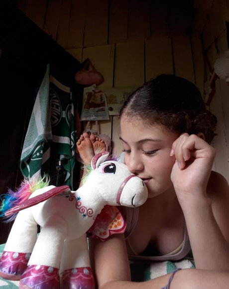 Pezinhos Da Jhenny ポルノスター セクシー 画像