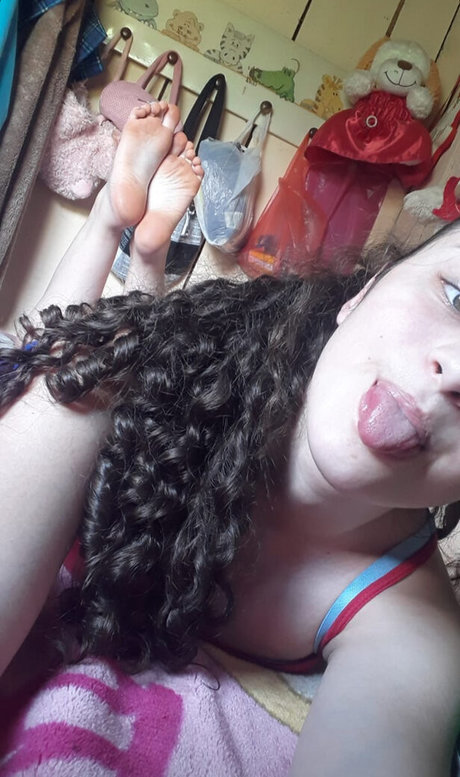 Pezinhos Da Jhenny セックスポルノスター 写真