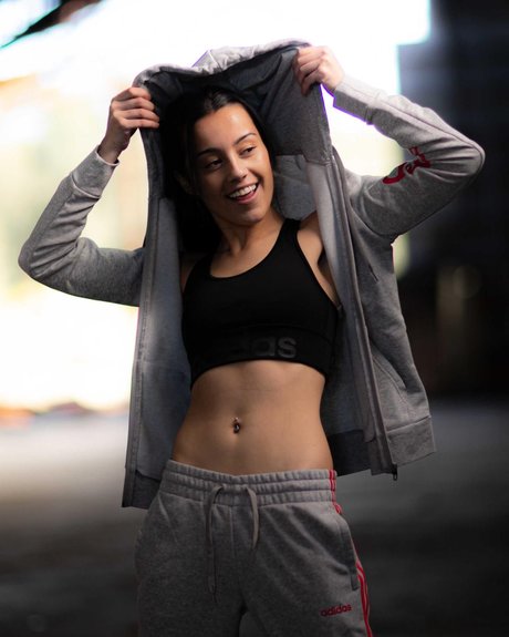 姉妹のOnlyFans セクシー 写真