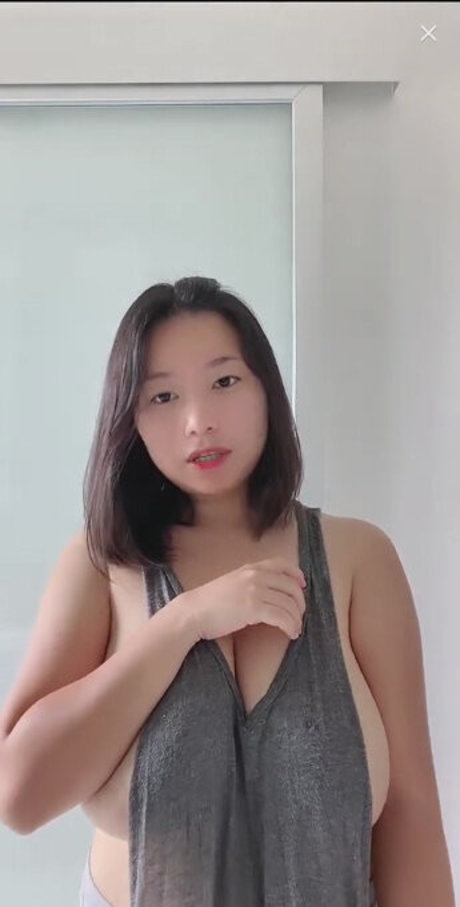 ニューハーフ POV OnlyFans 素敵 写真