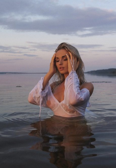 バイセクシャルカップルのOnlyFans セクシーxxx 写真