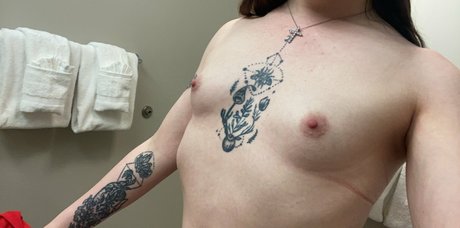 Ts alexis エロティックなモデル 画像