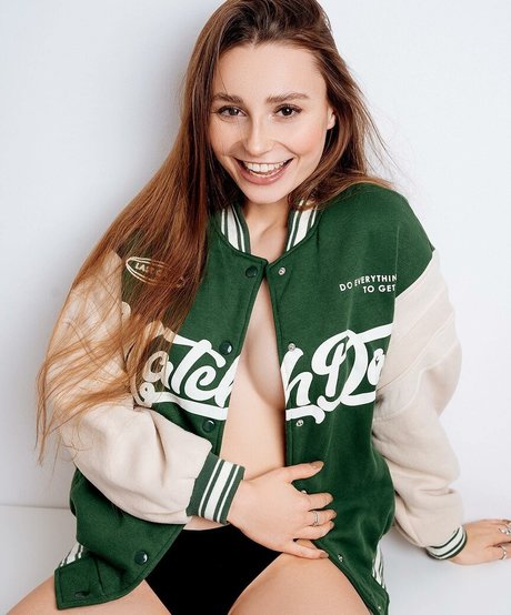 大学のOnlyFans 美しい 画像