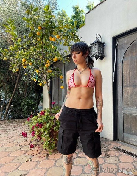 おばあちゃんの巨乳OnlyFans アートxxx アーカイブ