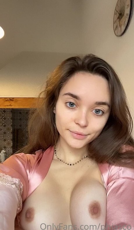 姉妹のOnlyFans セクシー裸 画像