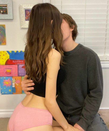 フェムボーイアジアンOnlyFans ポルノ ギャラリー