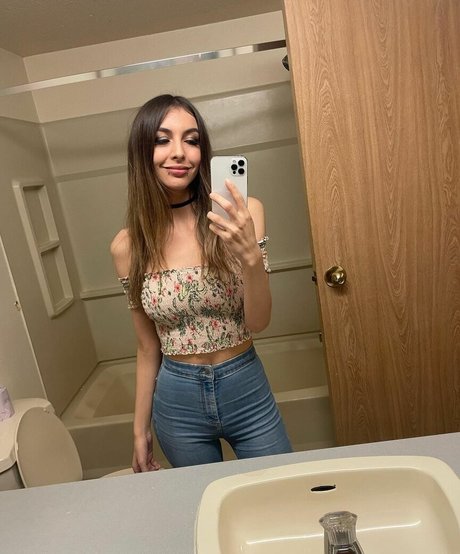 イタリア人熟女OnlyFans 裸 写真