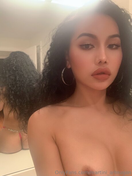 巨大な天然おっぱいOnlyFans ポルノグラフィック 画像