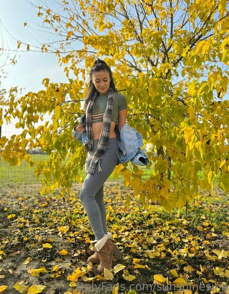 サッカーママOnlyFans ホットセクシー ギャラリー