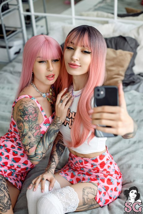 Shameless SG セクシーモデル 写真