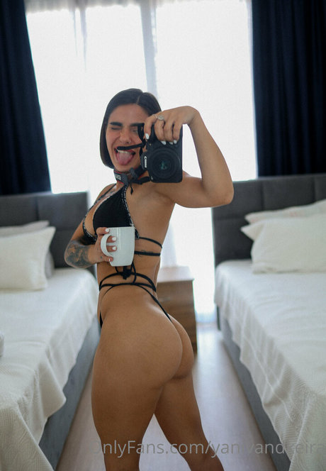 Jungle Girl ヌード女優 ギャラリー