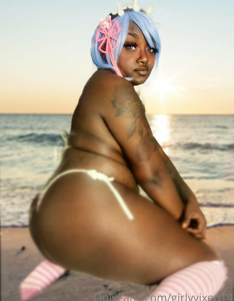 girlyvixxxen セクシーモデル ギャラリー