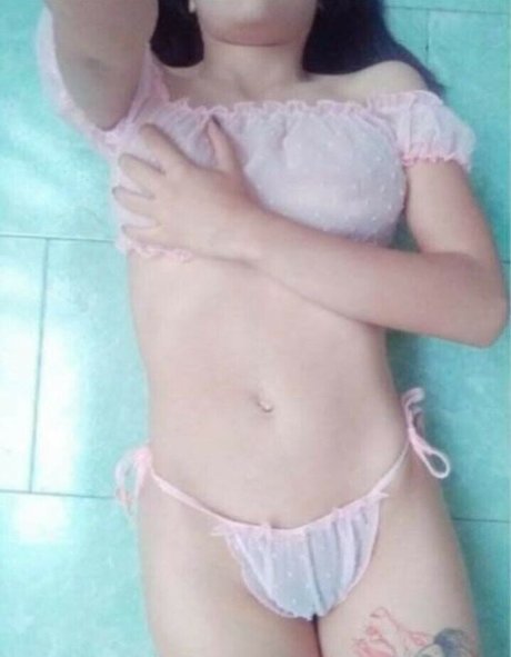 ブルネットの看護師OnlyFans 裸 画像