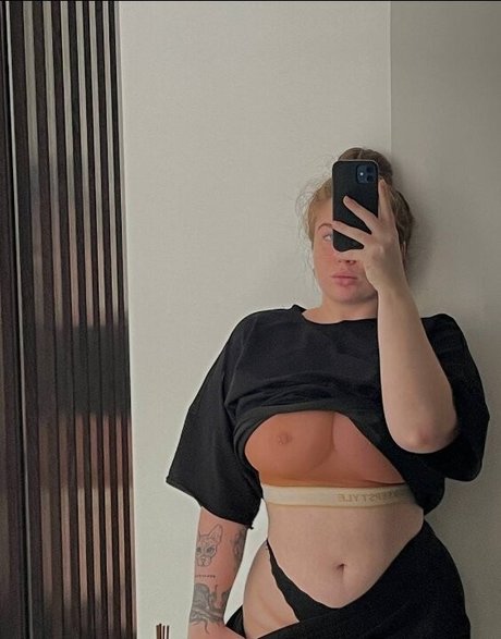 dasha rodkevych セクシーなポルノスター 写真