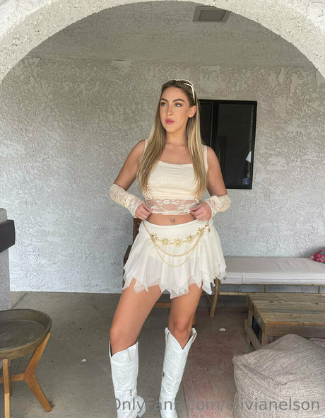 Olivia Nelson HDモデル 画像