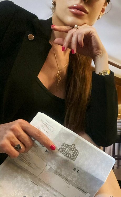 dommy nika 独占スター ギャラリー