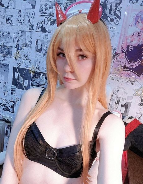 金髪ストリップOnlyFans ベスト 写真