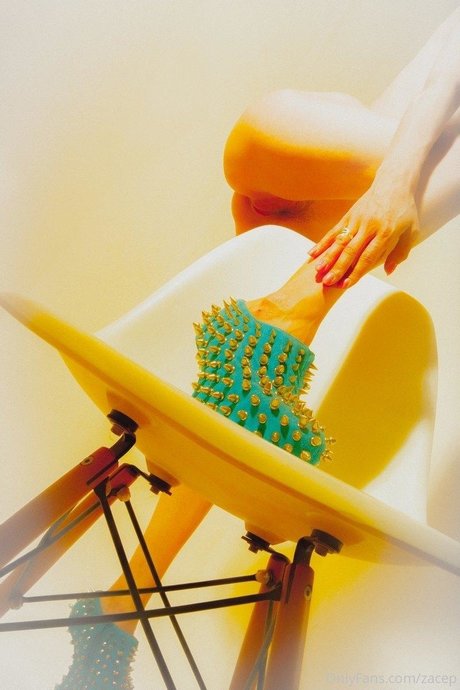 大きな乳首OnlyFans ポルノグラフィック 写真