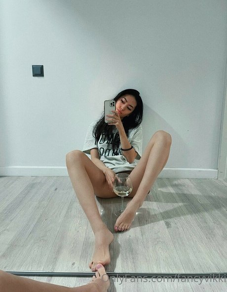 ティーンプッシーOnlyFans ホット 写真