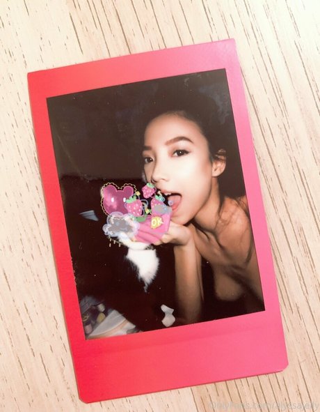 ストリッパーOnlyFans アートポルノ 画像